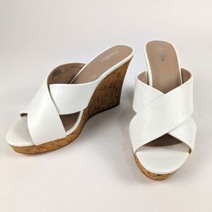 Charles By Charles David slip on white sandal wedges Women's size 11